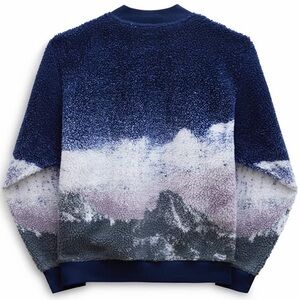 VANS OVERLOOK SHERPA
CREWNECK SWEATER  size small